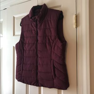 EUC Burgundy Puffy Vest